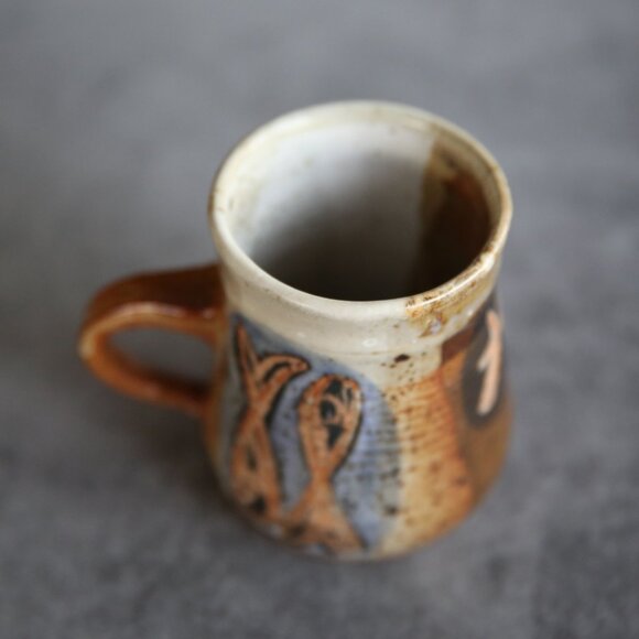 Signed Pottery Pisces Mug - Picture 12 of 14
